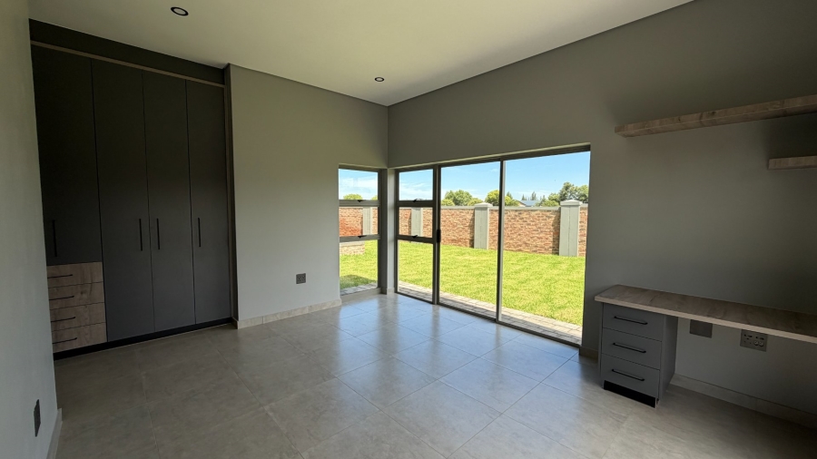  Bedroom Property for Sale in Vyfhoek A H North West